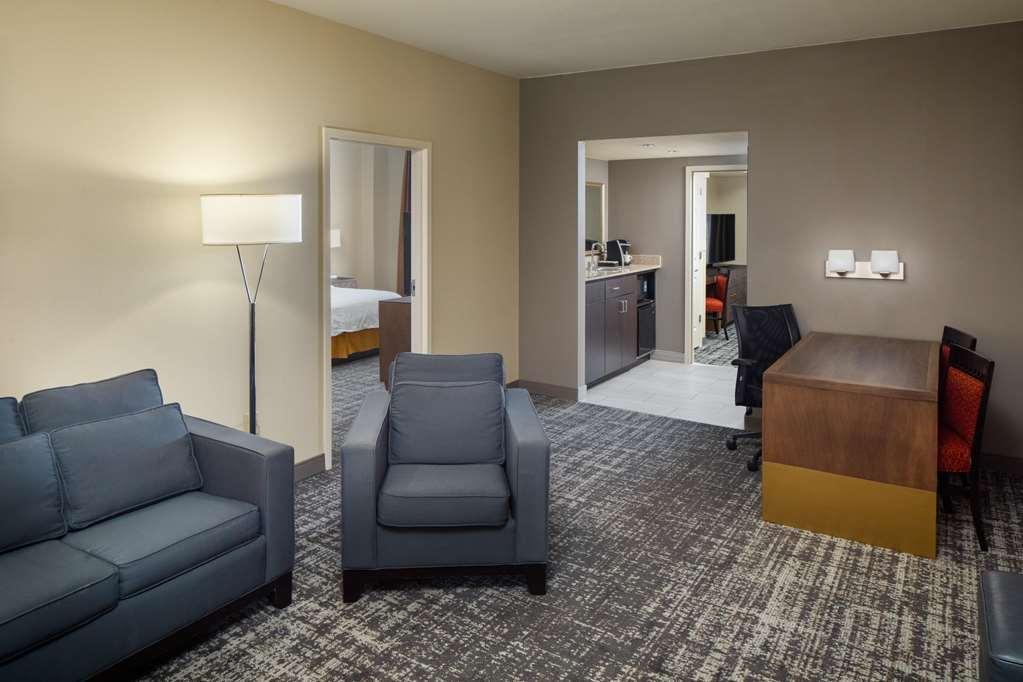 Embassy Suites By Hilton Laredo Bilik gambar