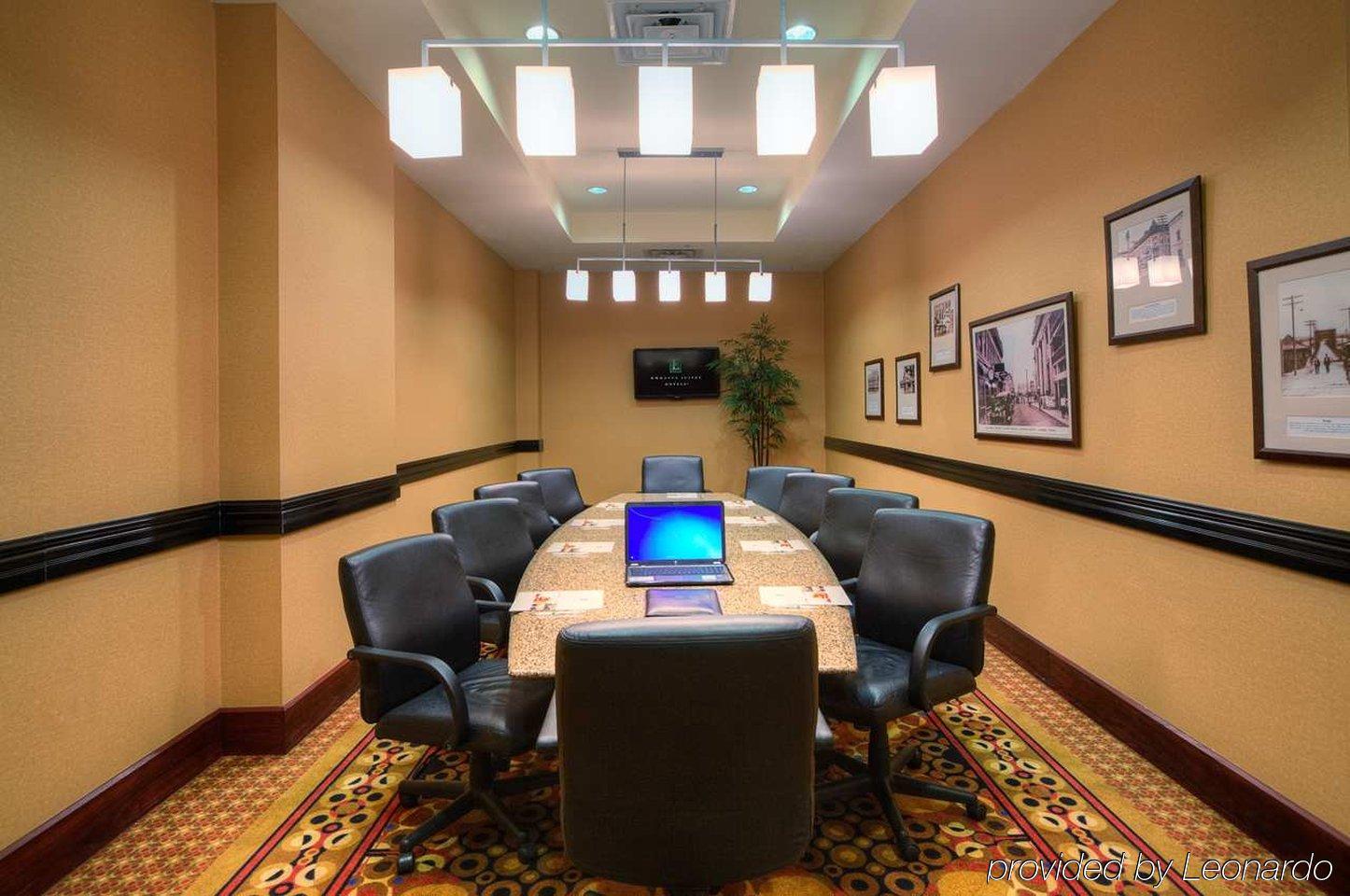 Embassy Suites By Hilton Laredo Perniagaan gambar
