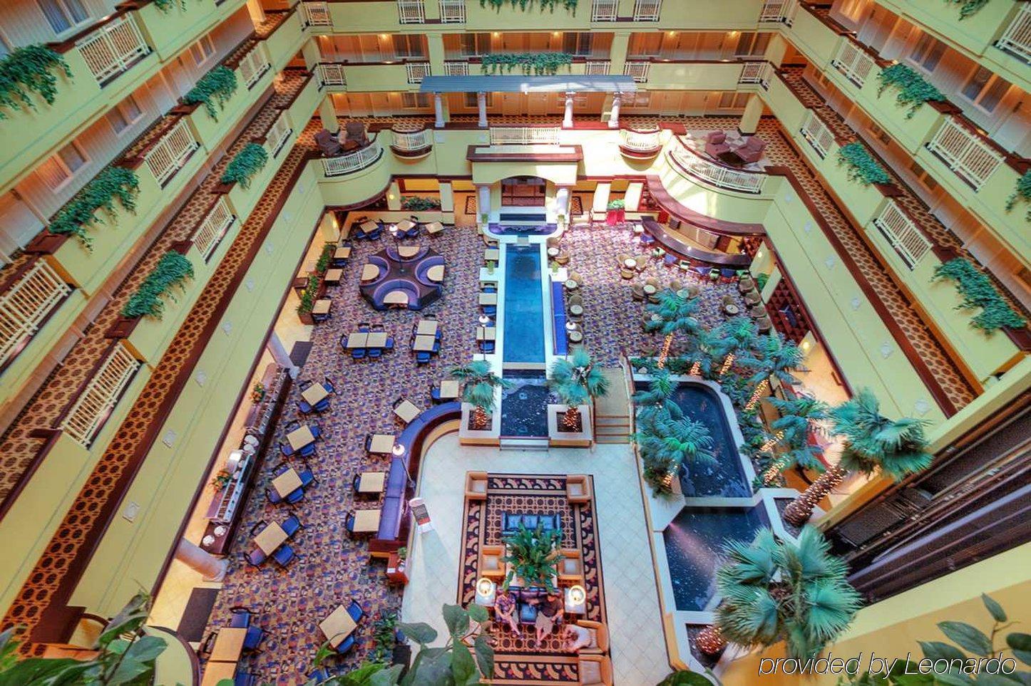 Embassy Suites By Hilton Laredo Dalaman gambar